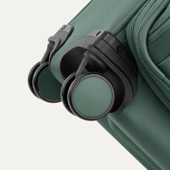 VersaPack+ Carry-On Spinner